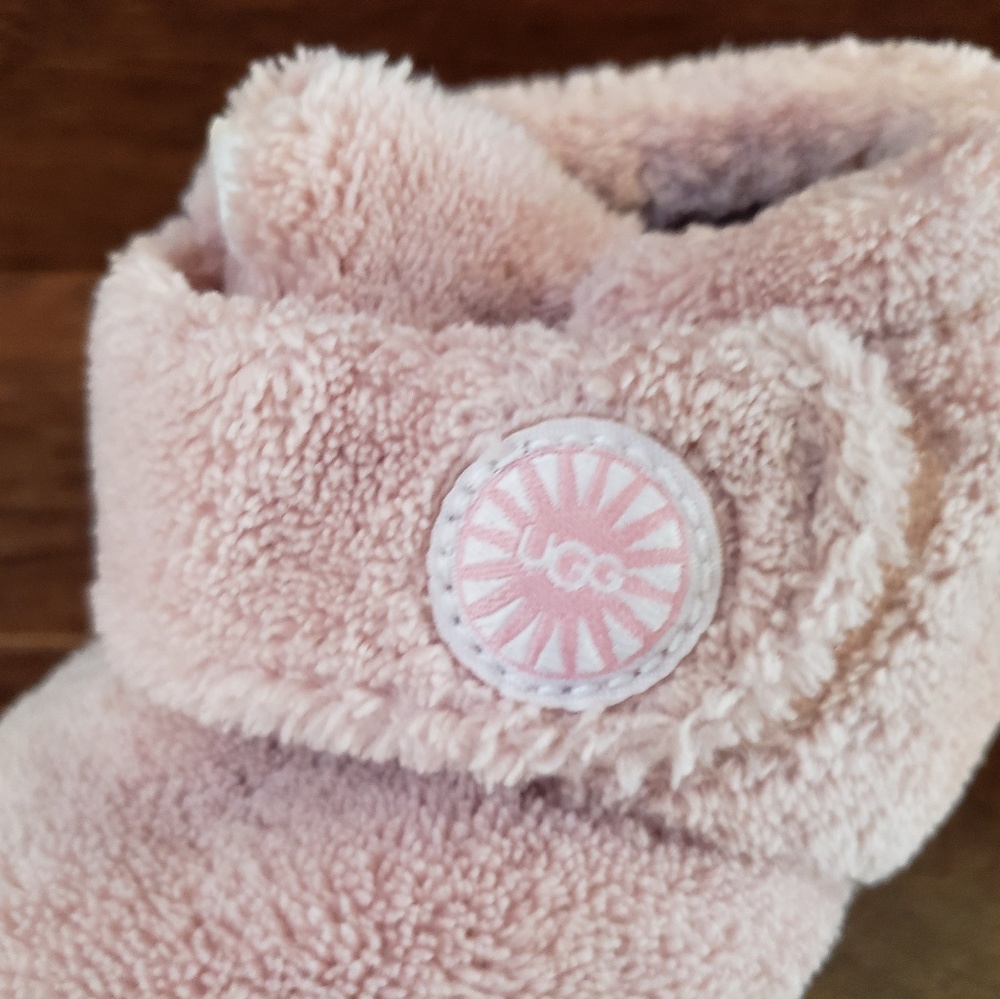Ugg infant/toddler booties